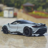 McLaren 2021 765LT Harmaa 1:32 – Valuvalettu näyttömalli