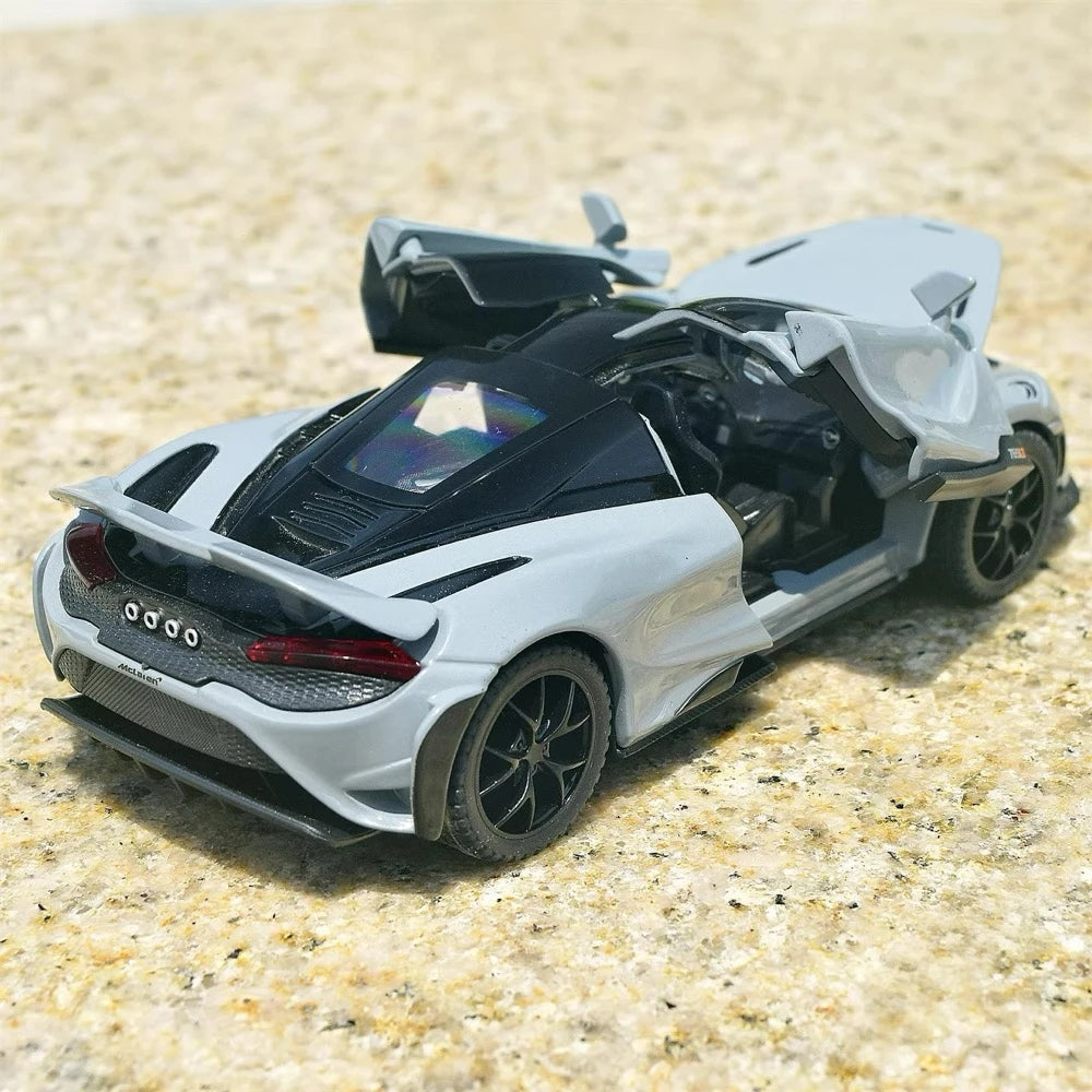 [TOY] 1:32 McLaren 2021 765LT Gray Model Car Die-Cast