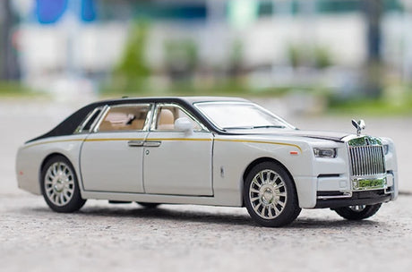 Rolls-Royce 2017 Phantom White 1:32 – Diecast Display Model Die-Cast