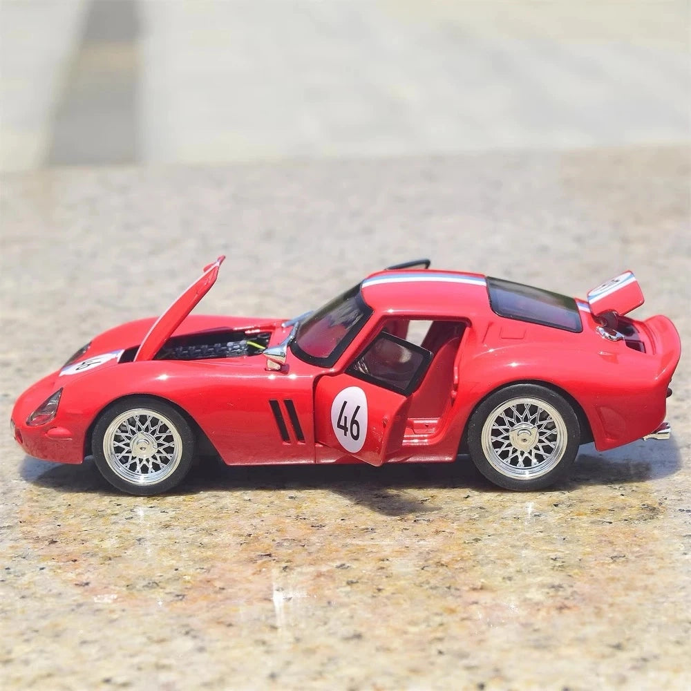 [TOY] 1:32 Ferrari 1962 250 GTO Red Model Car Die-Cast