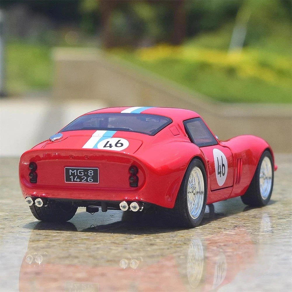 [TOY] 1:32 Ferrari 1962 250 GTO Red Model Car Die-Cast