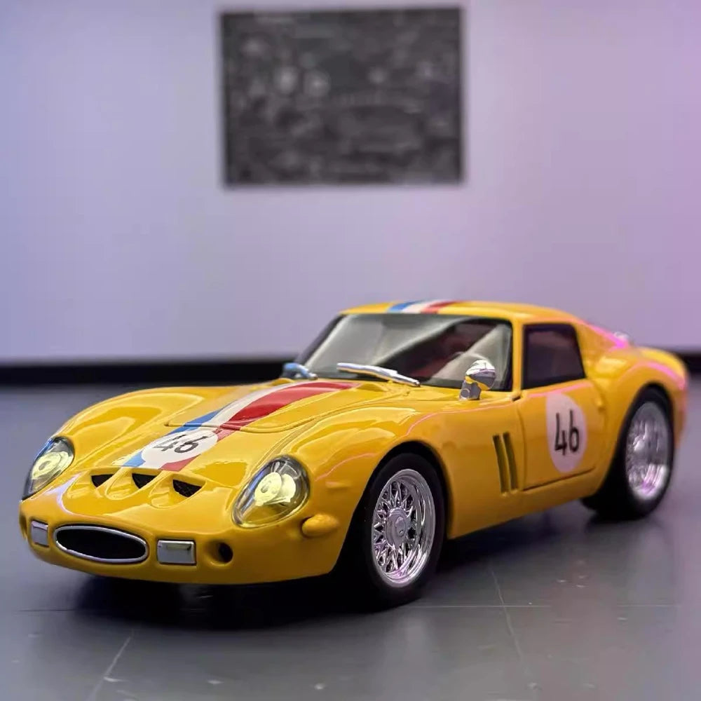 [TOY] 1:32 Ferrari 1962 250 GTO イエロー モデルカー Die-Cast