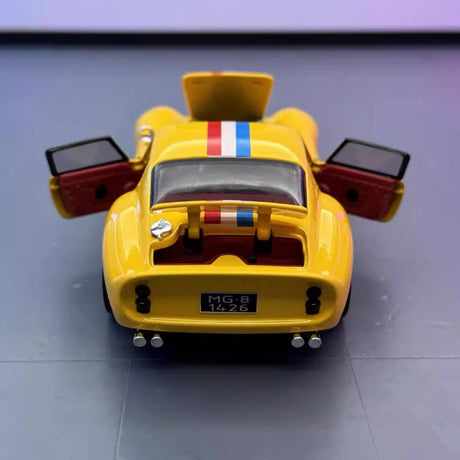 [TOY] 1:32 Ferrari 1962 250 GTO gul modellbil Die-Cast