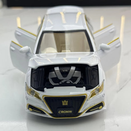 [TOY] 1:32 Toyota 2017 Crown Athlete S vit modellbil Die-Cast