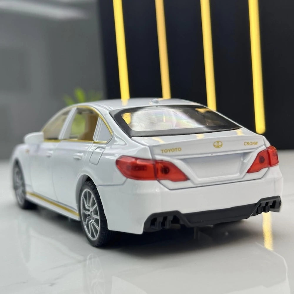 [TOY] 1:32 Toyota 2017 Crown Athlete S White Model Car Die-Cast