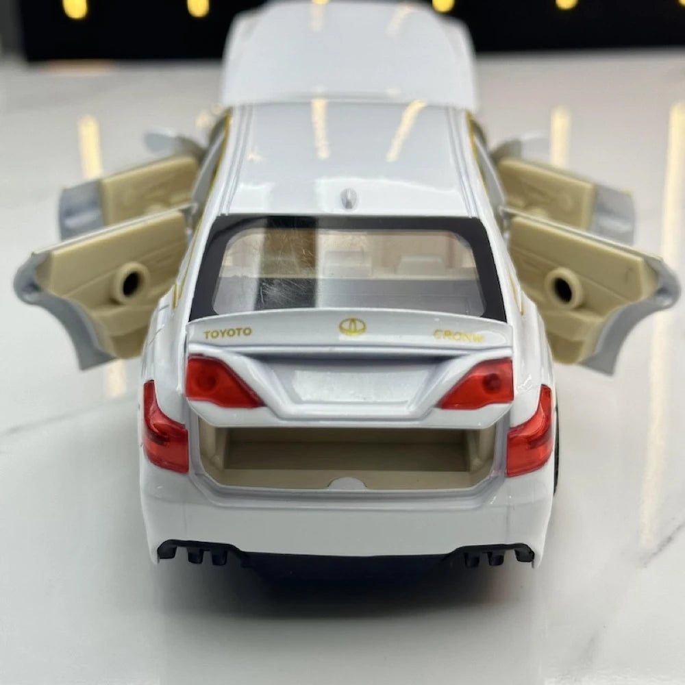 [TOY] 1:32 Toyota 2017 Crown Athlete S White Model Car Die-Cast
