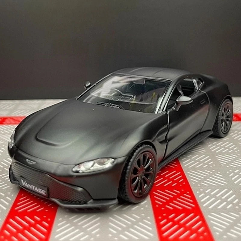 [TOY] 1:36 Aston Martin 2018 Vantage Black Model Car Die-Cast