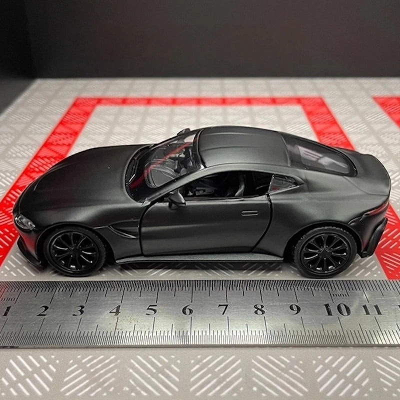 [TOY] 1:36 Aston Martin 2018 Vantage Black Model Car Die-Cast