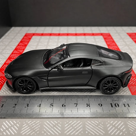 Aston Martin 2018 Vantage Black 1:36 – Modelo de exhibición de fundición a presión