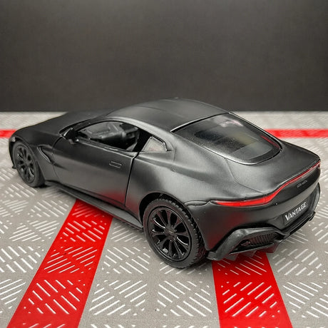 Aston Martin 2018 Vantage Black 1:36 – Modelo de exhibición de fundición a presión