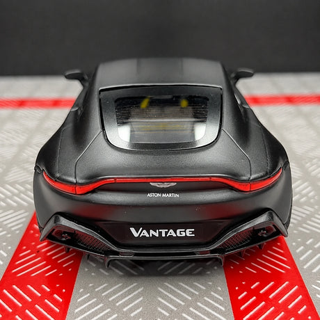 Aston Martin 2018 Vantage Black 1:36 – Modelo de exhibición de fundición a presión