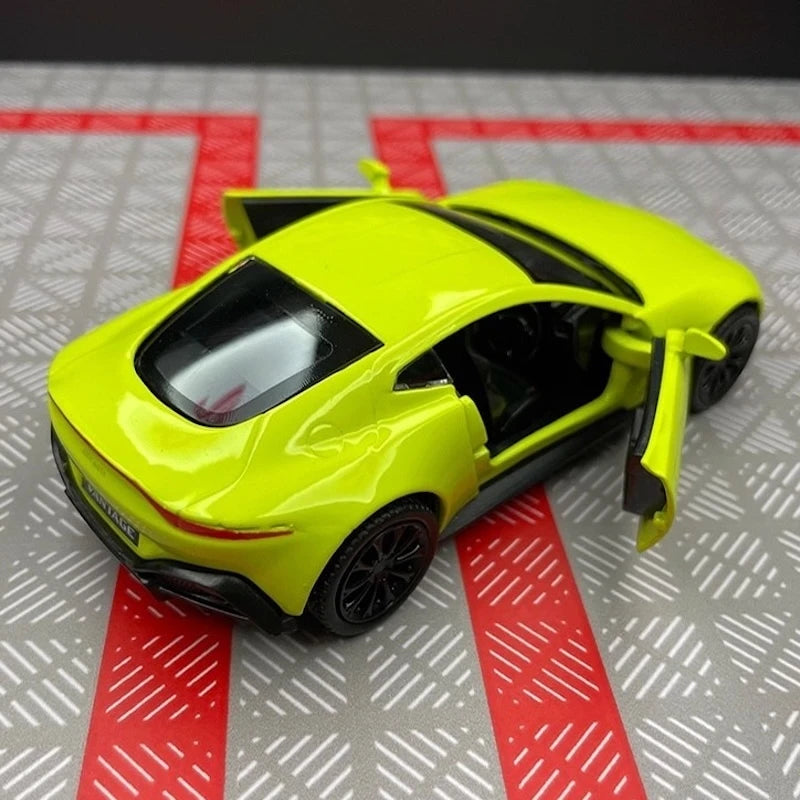 [TOY] 1:36 Aston Martin 2018 Vantage Green Model Car Die-Cast