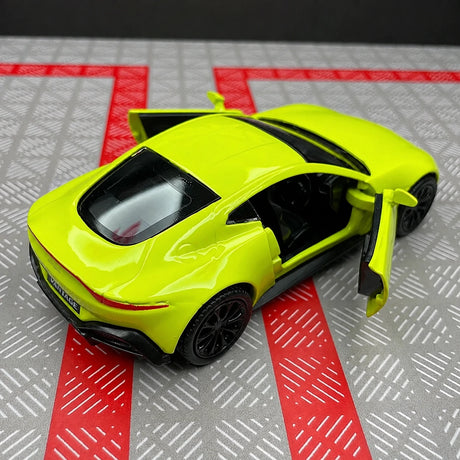 Aston Martin 2018 Vantage Green 1:36 – Modelo de Exhibición de Metal Cast