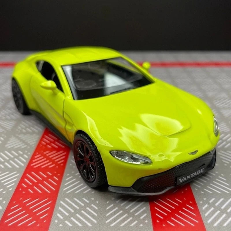 [TOY] 1:36 Aston Martin 2018 Vantage Green Model Car Die-Cast