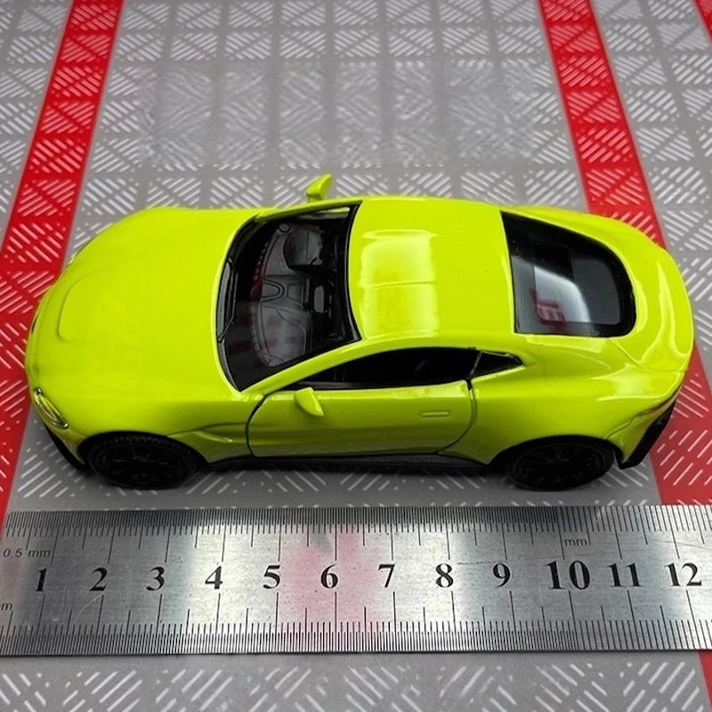 [TOY] 1:36 Aston Martin 2018 Vantage Green Model Car Die-Cast