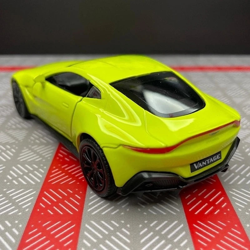 [TOY] 1:36 Aston Martin 2018 Vantage Green Model Car Die-Cast