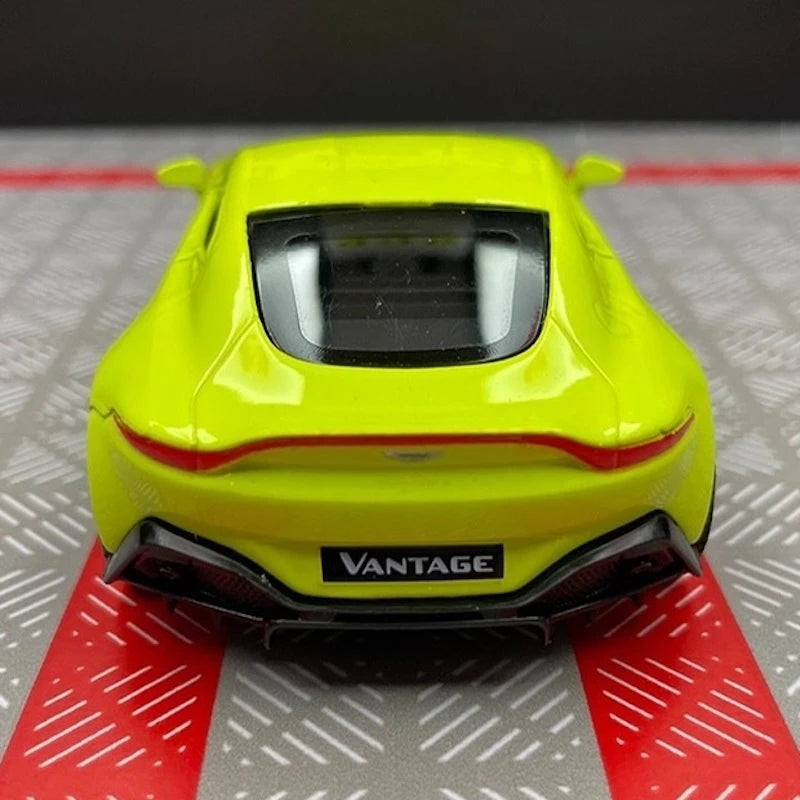 [TOY] 1:36 Aston Martin 2018 Vantage Green Model Car Die-Cast