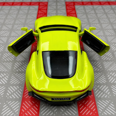Aston Martin 2018 Vantage Green 1:36 – Modelo de Exhibición de Metal Cast