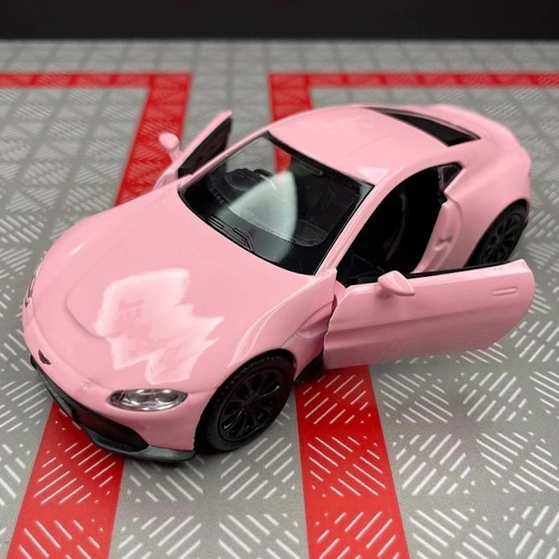 [TOY] 1:36 Aston Martin 2018 Vantage Pink Model Car Die-Cast