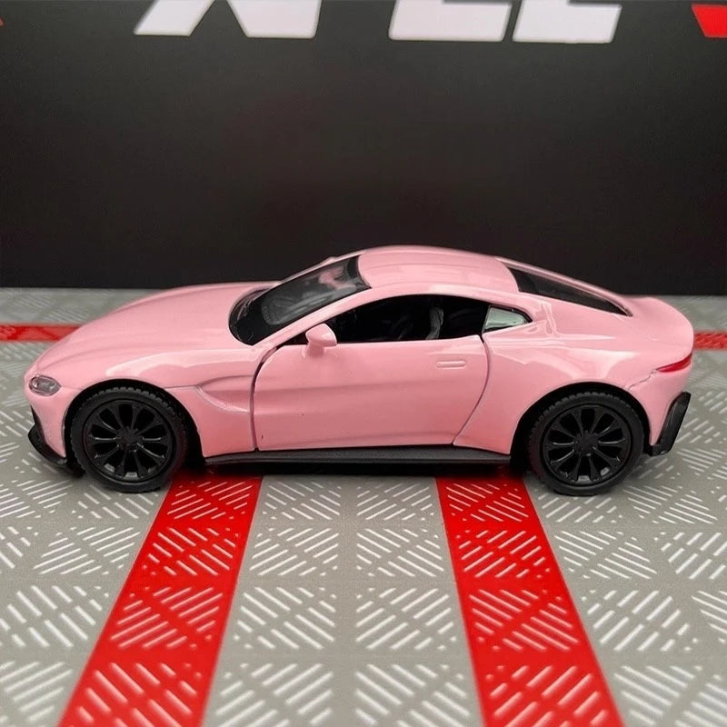 [TOY] 1:36 Aston Martin 2018 Vantage Pink Model Car Die-Cast