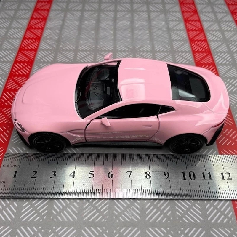 [TOY] 1:36 Aston Martin 2018 Vantage Pink Model Car Die-Cast