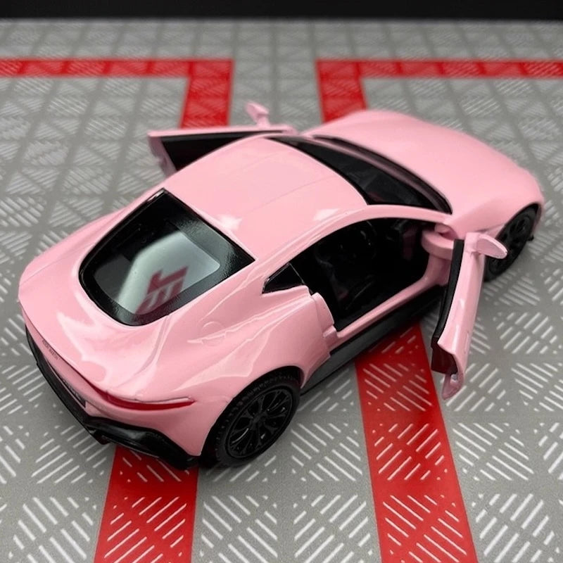 [TOY] 1:36 Aston Martin 2018 Vantage Pink Model Car Die-Cast