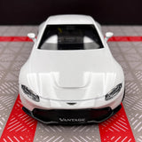 Aston Martin 2018 Vantage White 1:36 – Modelo de exhibición de fundición a presión