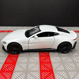 Aston Martin 2018 Vantage White 1:36 – Modelo de exhibición de fundición a presión