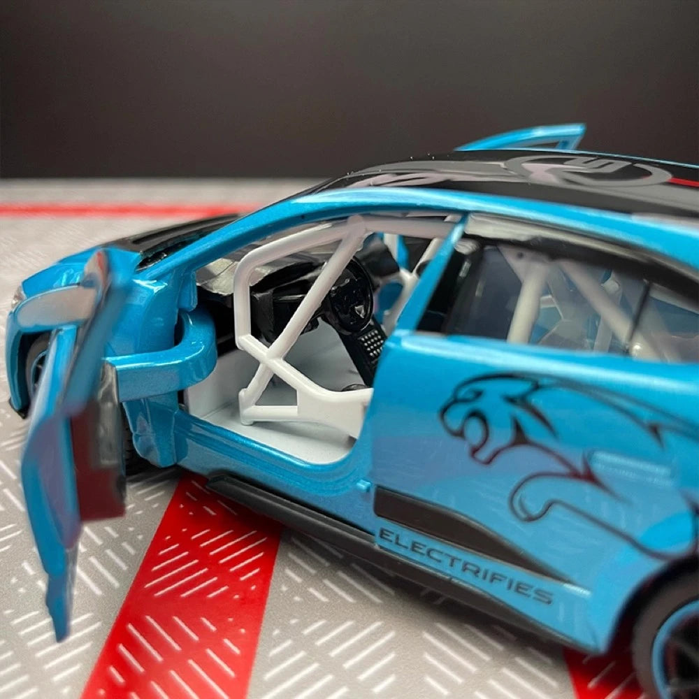 [TOY] 1:36 Jaguar 2018 I-Pace eTrophy Blue Model Car Die-Cast