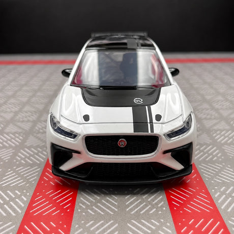 [TOY] 1:36 Jaguar 2018 I-Pace eTrophy vit modellbil Die-Cast