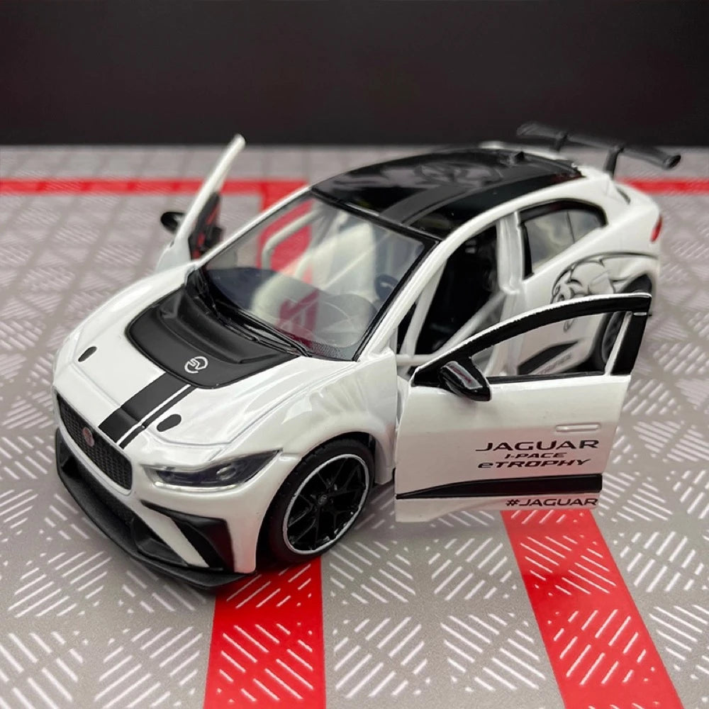 [TOY] 1:36 Jaguar 2018 I-Pace eTrophy White Model Car Die-Cast