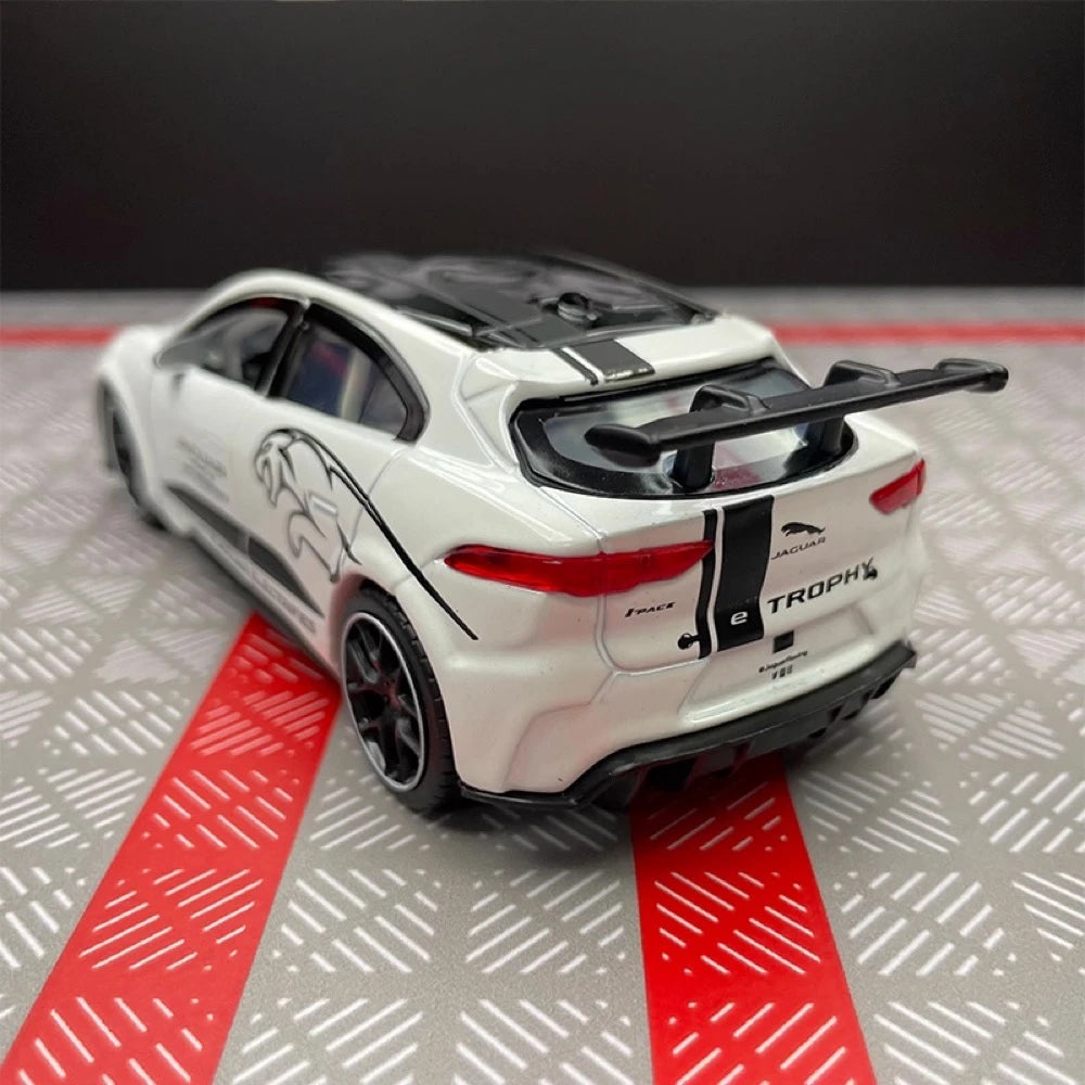 [TOY] 1:36 Jaguar 2018 I-Pace eTrophy White Model Car Die-Cast