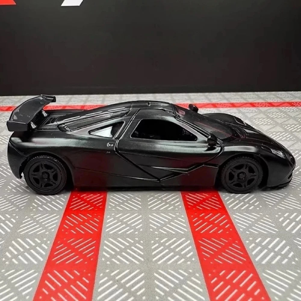 [TOY] 1:36 McLaren 1995 F1 XP5 noir voiture miniature Die-Cast