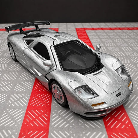 McLaren 1995 F1 XP5 فضي 1:36 – نموذج عرض معدني مصبوب
