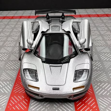McLaren 1995 F1 XP5 فضي 1:36 – نموذج عرض معدني مصبوب