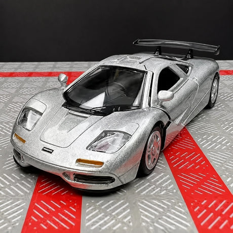 McLaren 1995 F1 XP5 فضي 1:36 – نموذج عرض معدني مصبوب