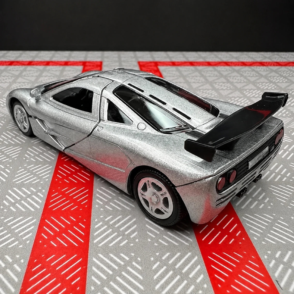 McLaren 1995 F1 XP5 실버 1:36 – 다이캐스트 디스플레이 모델 다이캐스트
