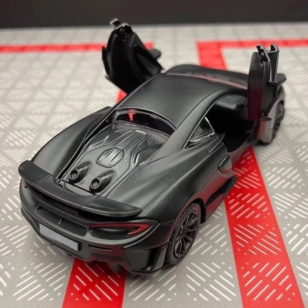 [TOY] 1:36 McLaren 2015 600LT svart modellbil Die-Cast