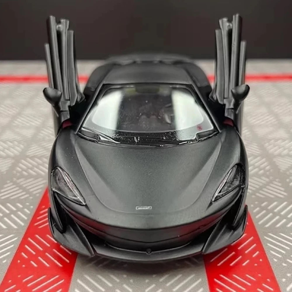 [TOY] 1:36 McLaren 2015 600LT svart modellbil Die-Cast