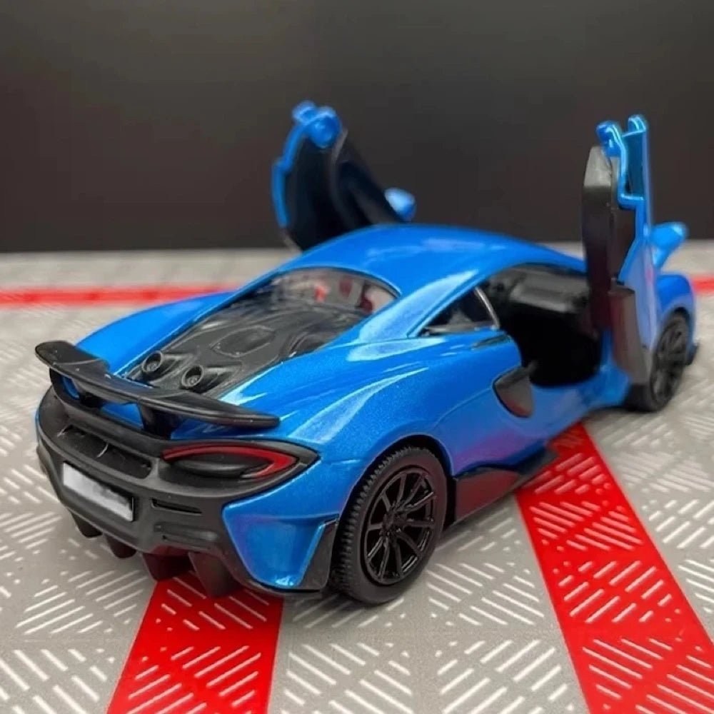 [TOY] 1:36 McLaren 2015 600LT blu modellino di auto Die-Cast