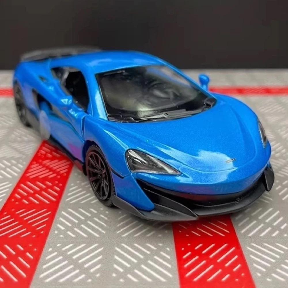 [TOY] 1:36 McLaren 2015 600LT blu modellino di auto Die-Cast