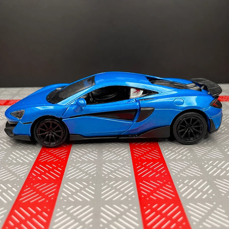 [TOY] 1:36 McLaren 2015 600LT blu modellino di auto Die-Cast