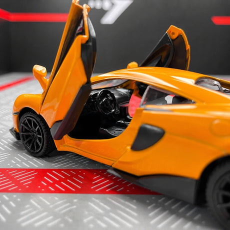[TOY] 1:36 McLaren 2015 600LT arancione modellino di auto Die-Cast