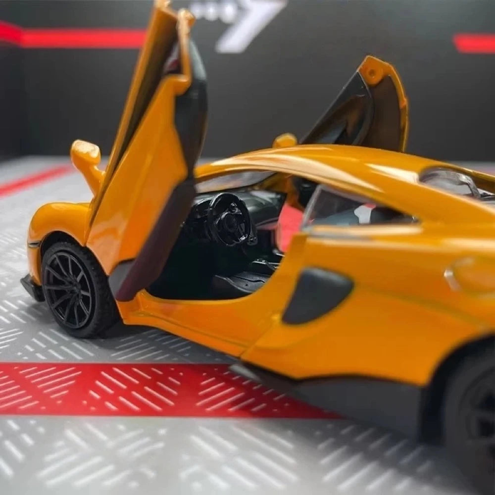 [TOY] 1:36 McLaren 2015 600LT Orange Model Car Die-Cast