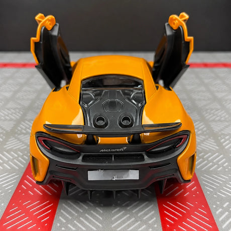 [TOY] 1:36 McLaren 2015 600LT arancione modellino di auto Die-Cast