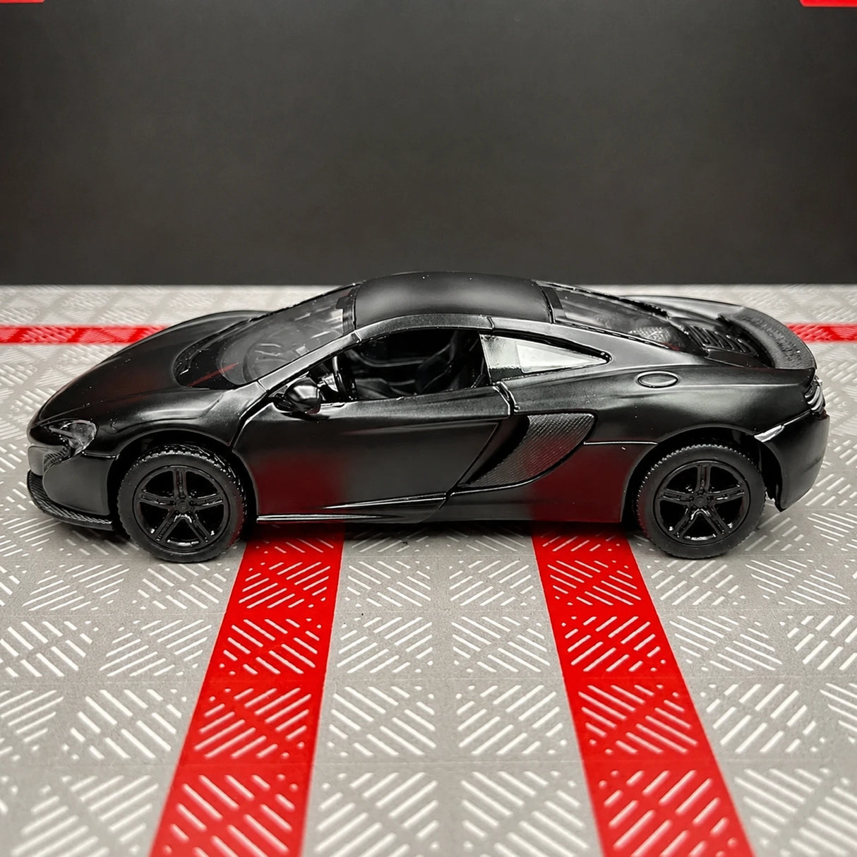 [TOY] 1:36 McLaren 2016 650S nero modellino di auto Die-Cast