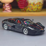 Ferrari 2016 LaFerrari Aperta Black 1:36 – model wyświetlacza odlewany z odlewu