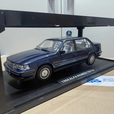 [Triple9] 1:18 Volvo 1996 960 Blue Model Car Die-Cast