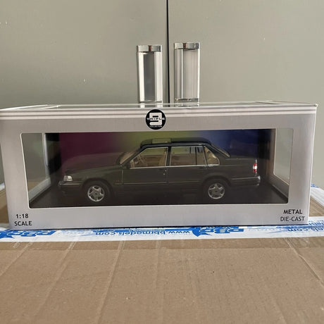 [Triple9] 1:18 Volvo 1996 960 Gray Model Car Die-Cast