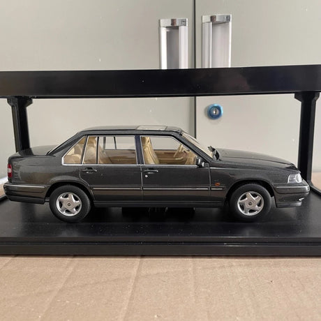 [Triple9] 1:18 Volvo 1996 960 Gray Model Car Die-Cast